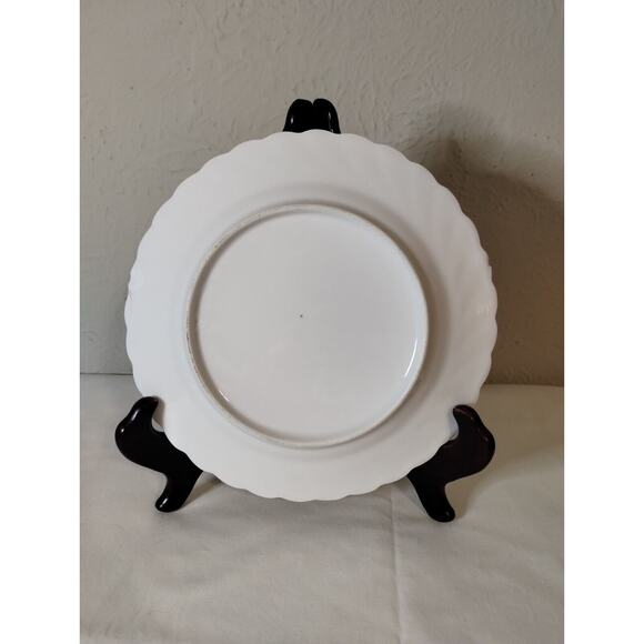 Vintage 8" Green Hand Painted Plate with Swirl Rim - Floral Center - Gold Trim - Picture 2 of 4